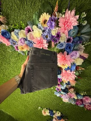 Jeans donna grigio con dettagli argento