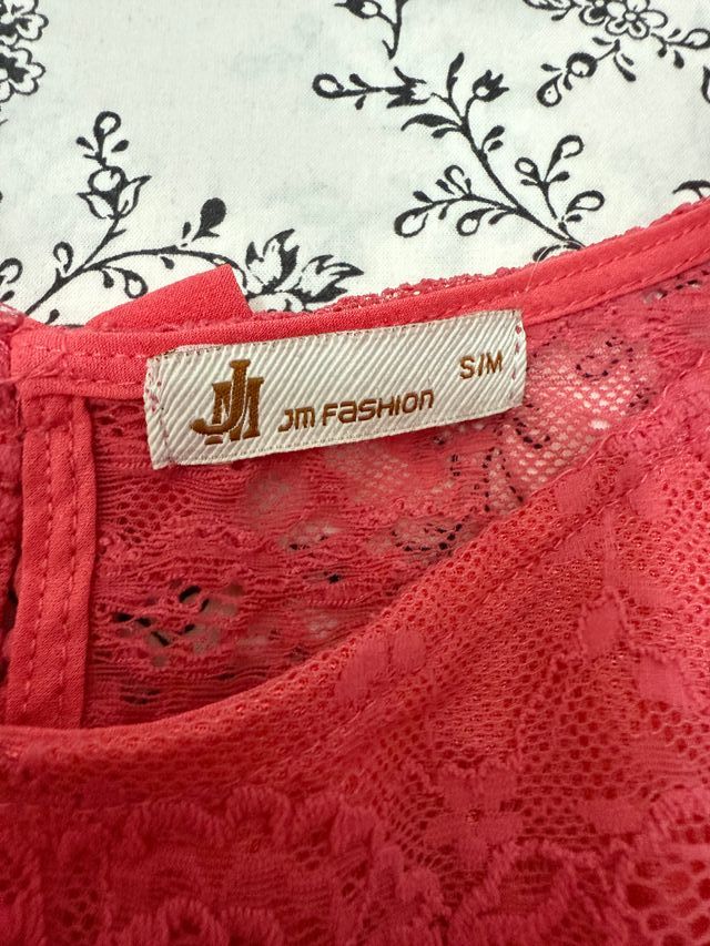 Blusa rosa de encaje 