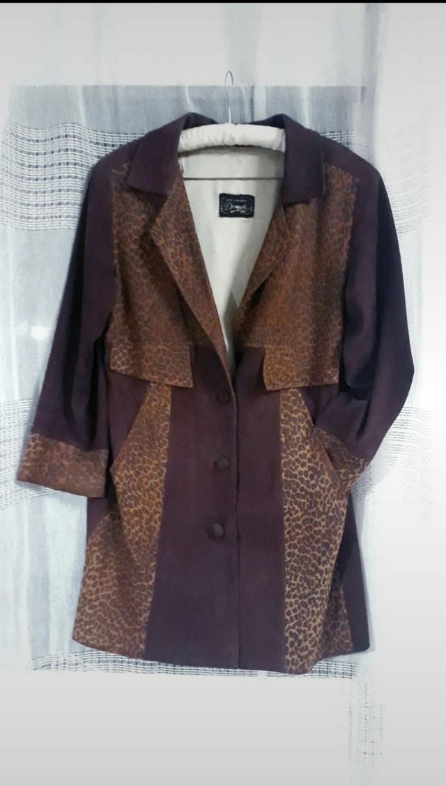 Casaco de senhora.  Padrão tigresa. Tamanh. L