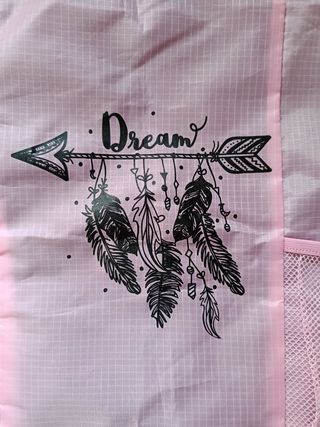 Bolsa Mochila Rosa con Diseño de Plumas