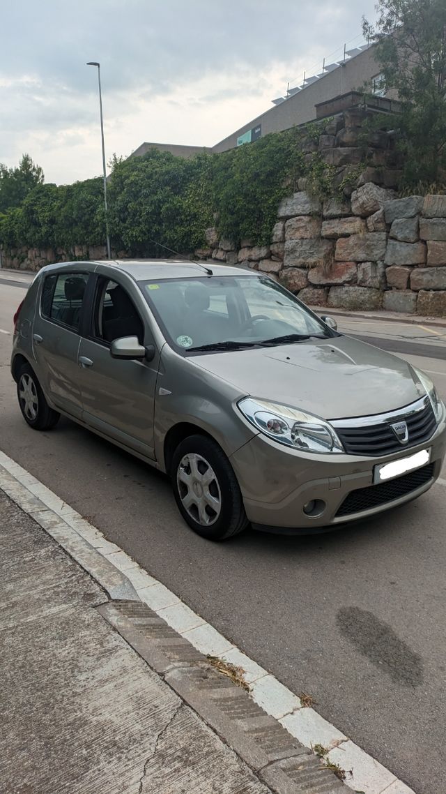 Dacia Sandero 2010