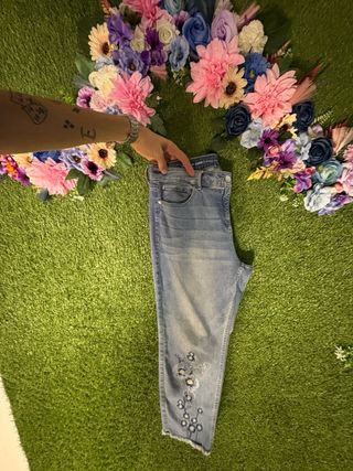 Jeans donna con fiori