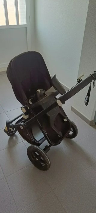 Carrito Bugaboo Fox 3 con capazo y silla