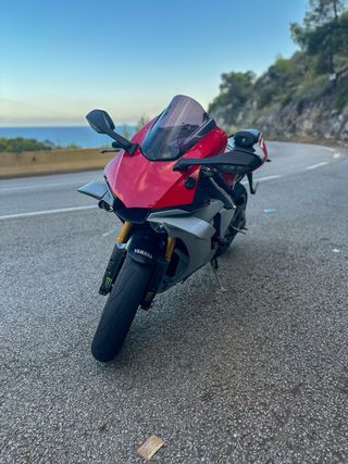 Yamaha YZF R1 - Revisada y en perfecto estado