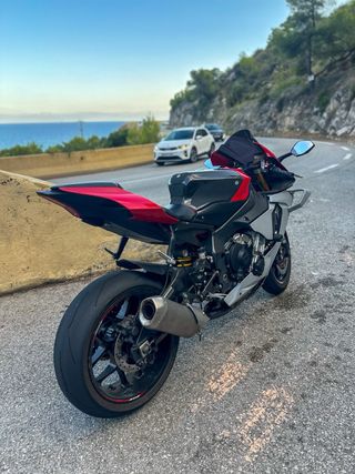 Yamaha YZF R1 - Revisada y en perfecto estado