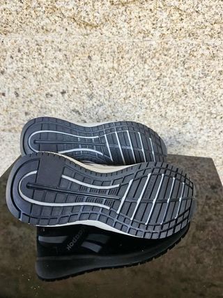 Sapatilhas Reebok Cinza e Branco