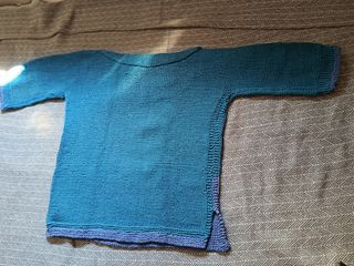 Jersey tejido a mano turquesa y morado
