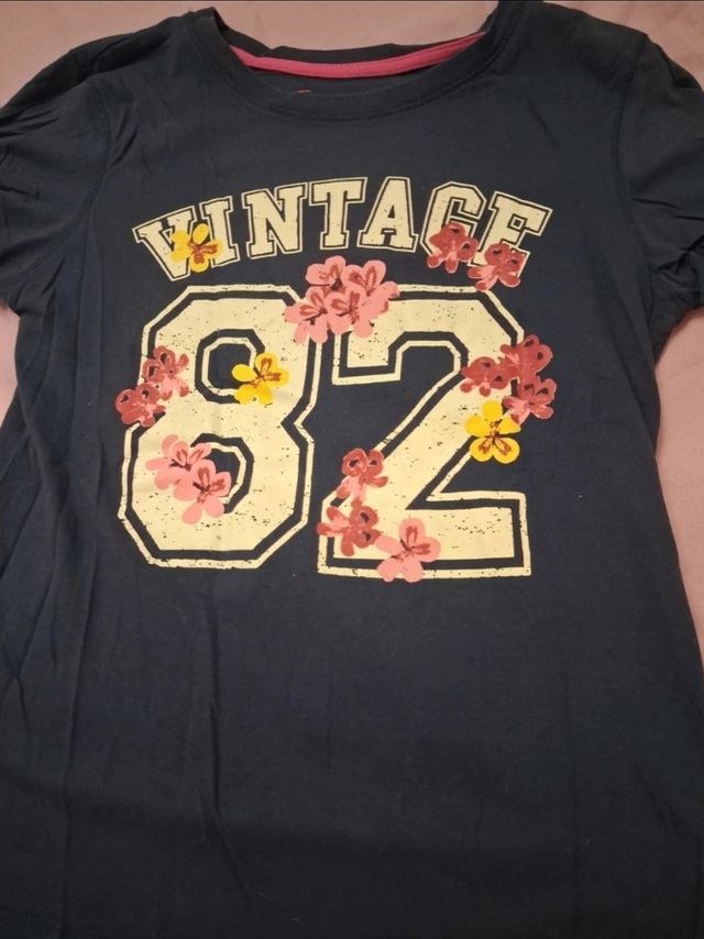 Camiseta azul Vintage 82 con flores