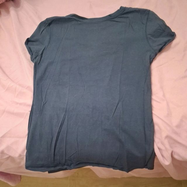 Camiseta azul Vintage 82 con flores