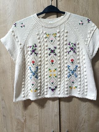 Top Zara bordado floral blanco