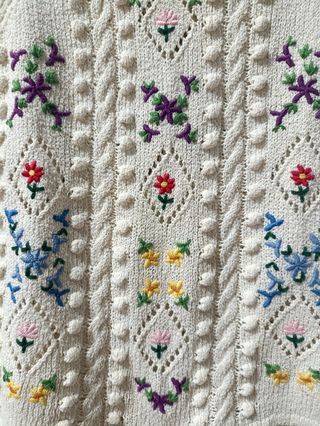 Top Zara bordado floral blanco