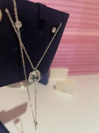 Conjunto Swarovski Collar y Pendientes nuevo 
