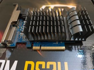 Tarjeta Gráfica ASUS GT 730 2GB