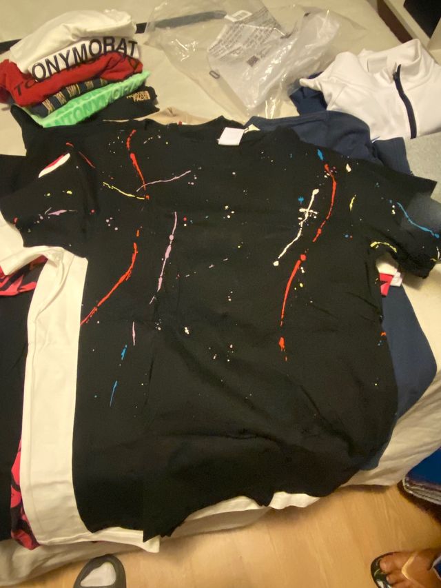 Camiseta Zara Negra con Salpicaduras chico