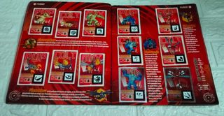 Álbum de cromos Invizimals (casi completo)