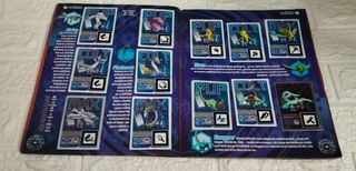 Álbum de cromos Invizimals (casi completo)