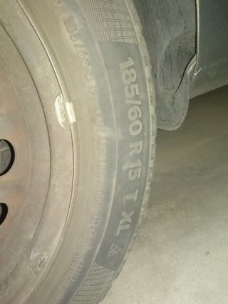 4 Ruedas Renault Clio 3 con Neumáticos Continental