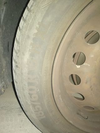 4 Ruedas Renault Clio 3 con Neumáticos Continental