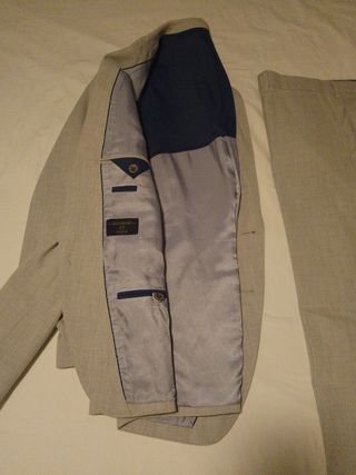 Traje Easy Wear Slim Beige Talla 44 gris