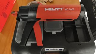 Pistola Hilti MD 2000 para taco químico