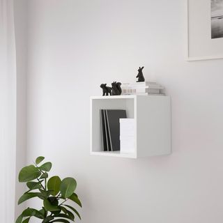Mesita de noche blanca Ikea Eket
