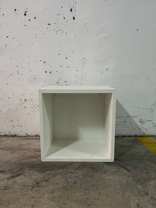 Mesita de noche blanca Ikea Eket