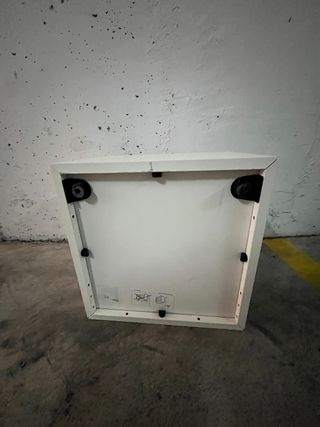 Mesita de noche blanca Ikea Eket