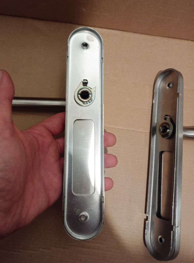 Manillas , manetas puertas acero inoxidable.