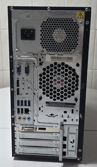 Ordenador Lenovo ThinkStation P310
