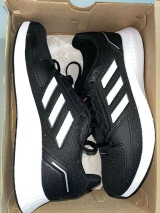 Zapatillas Adidas RunFalcon 2.0 NUEVAS CON ETIQUET