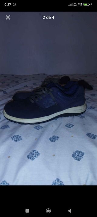 Zapatos de seguridad azules, buena calidad.
Oriocx