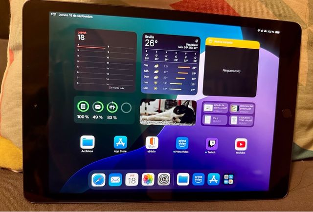 iPad 8 generacion con teclado,funda ycaja original