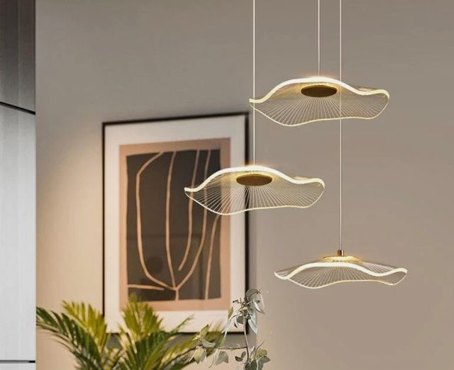 Lámpara Colgante Hoja de Loto Dorada