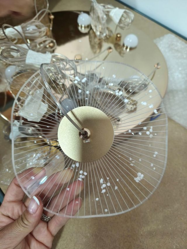 Lámpara Colgante Hoja de Loto Dorada