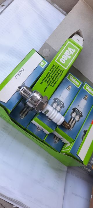 4 Bujías valeo Seat 600 Renault