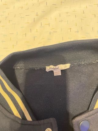 Chaqueta estilo béisbol