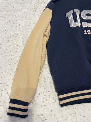 Chaqueta estilo béisbol