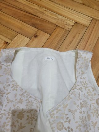 Chaleco Beige y Dorado con Flores