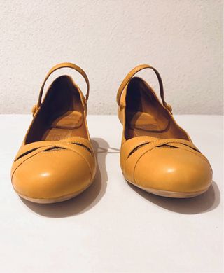 Camper - Merceditas amarillas de piel talla 38