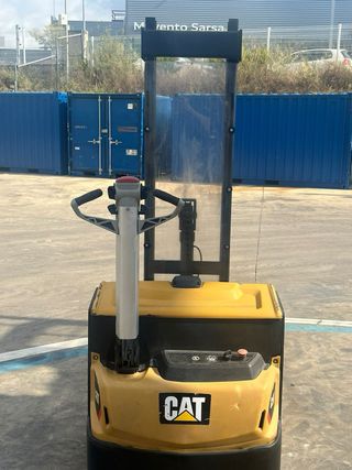 Apilador CAT 1,2T