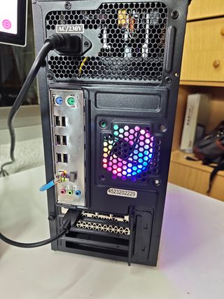 PC Gamer - Intel Xeon E5 Radeon Rx 580 8GB VRAM