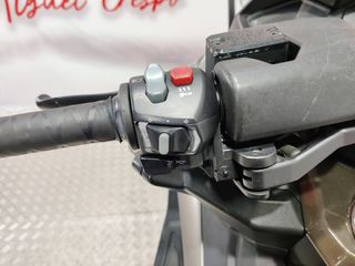 Kymco AK 550