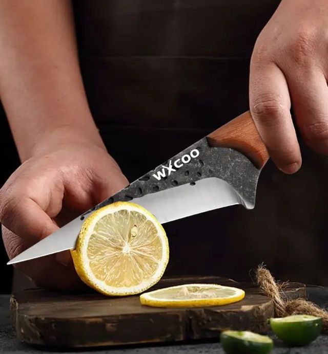 Coltello da cucina con custodia in pelle