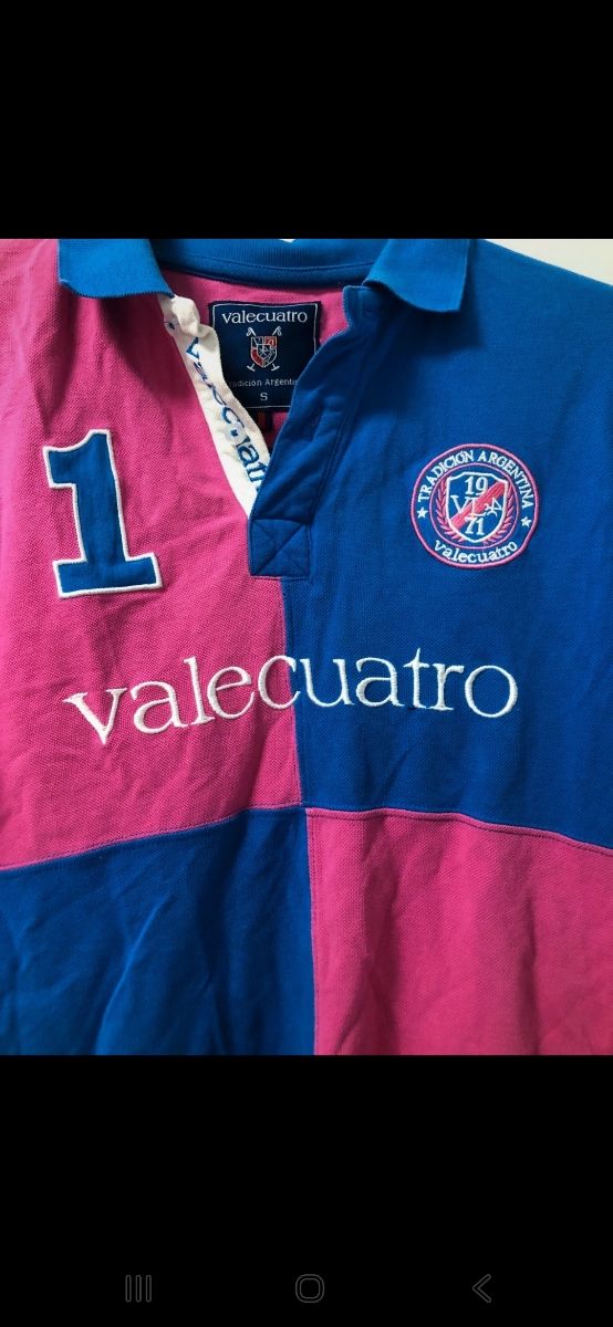 Polo Valecuatro Azul y Rosa
