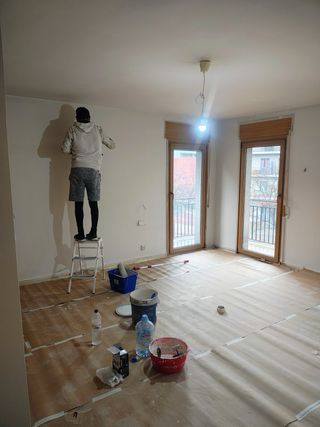 Servicios de reforma, pintura y electricidad