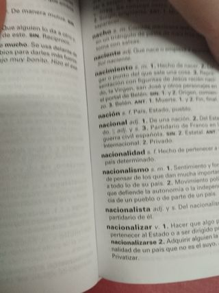 Dicicionario de lengua española y de inglés