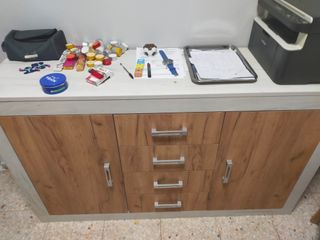 Mueble de cocina madera y cristal