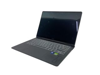 pc portatil hp omen transcend