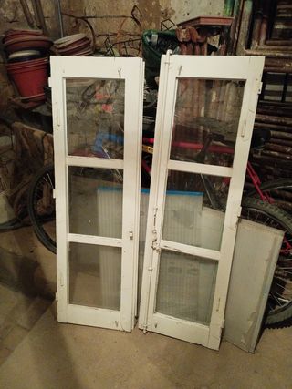 Ventanas de madera blancas