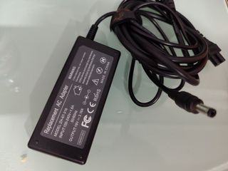 Cargador Portátil 19V 3.16A